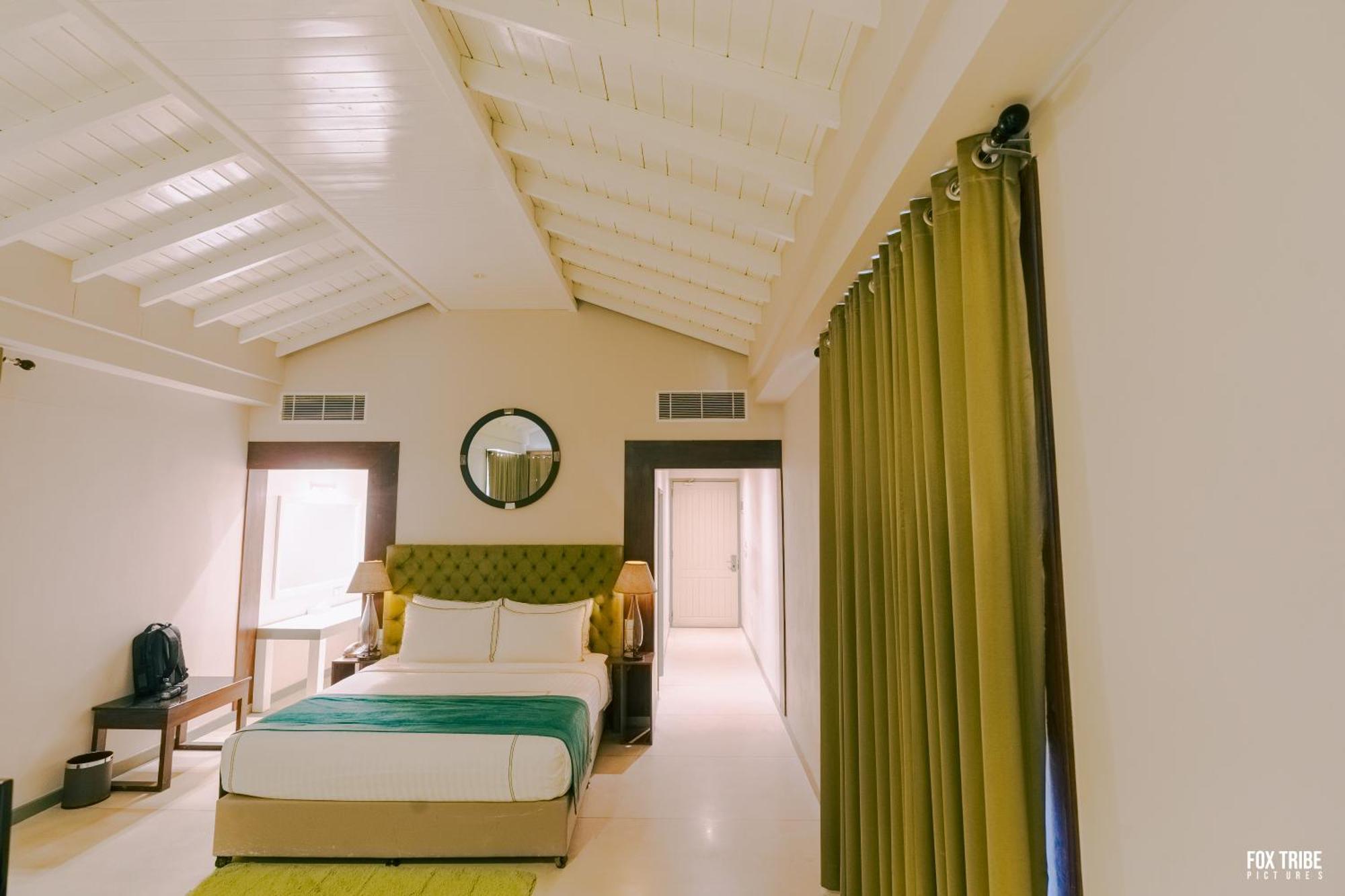 Hotel Earl'S Regent Negombo Exterior foto