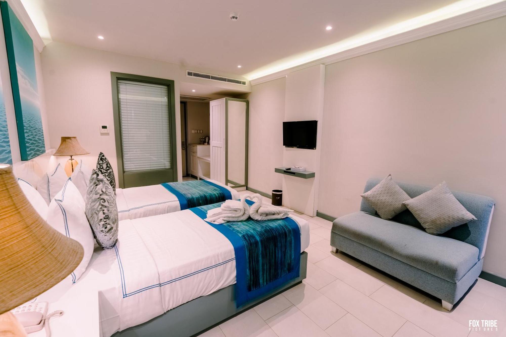 Hotel Earl'S Regent Negombo Exterior foto