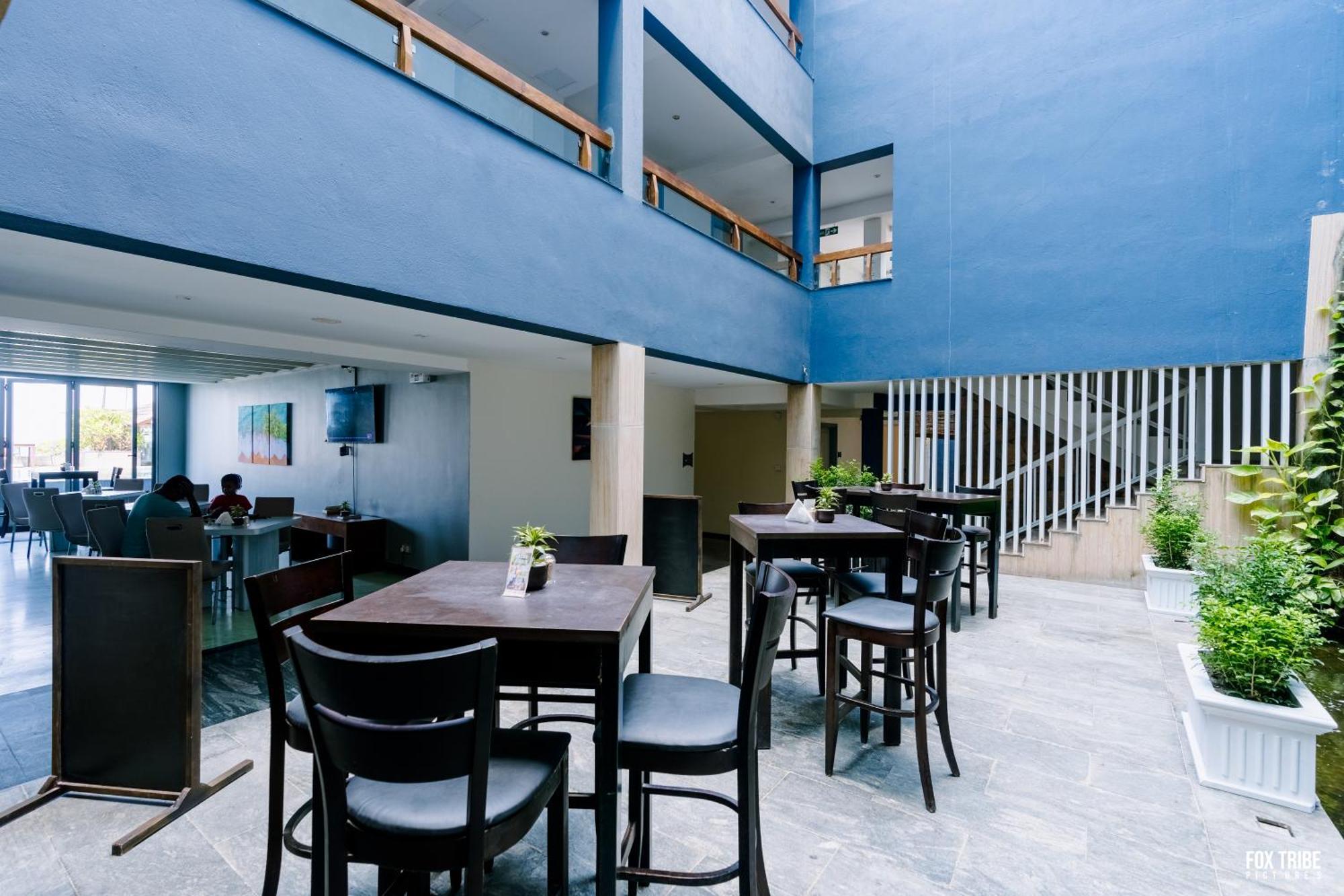 Hotel Earl'S Regent Negombo Exterior foto